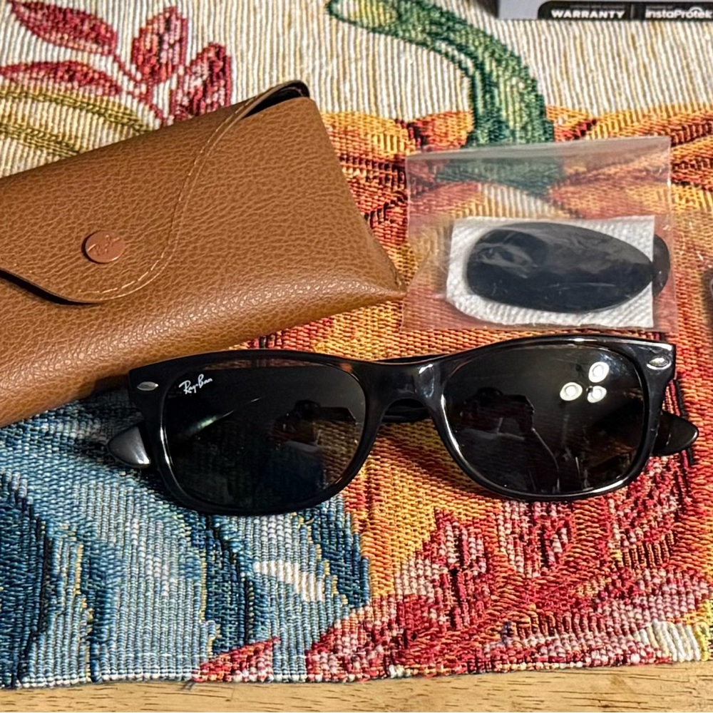 Ray-Ban Black Sunglasses with Tan Case